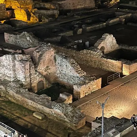 Galerius Palace View By Agora Flats דירה *